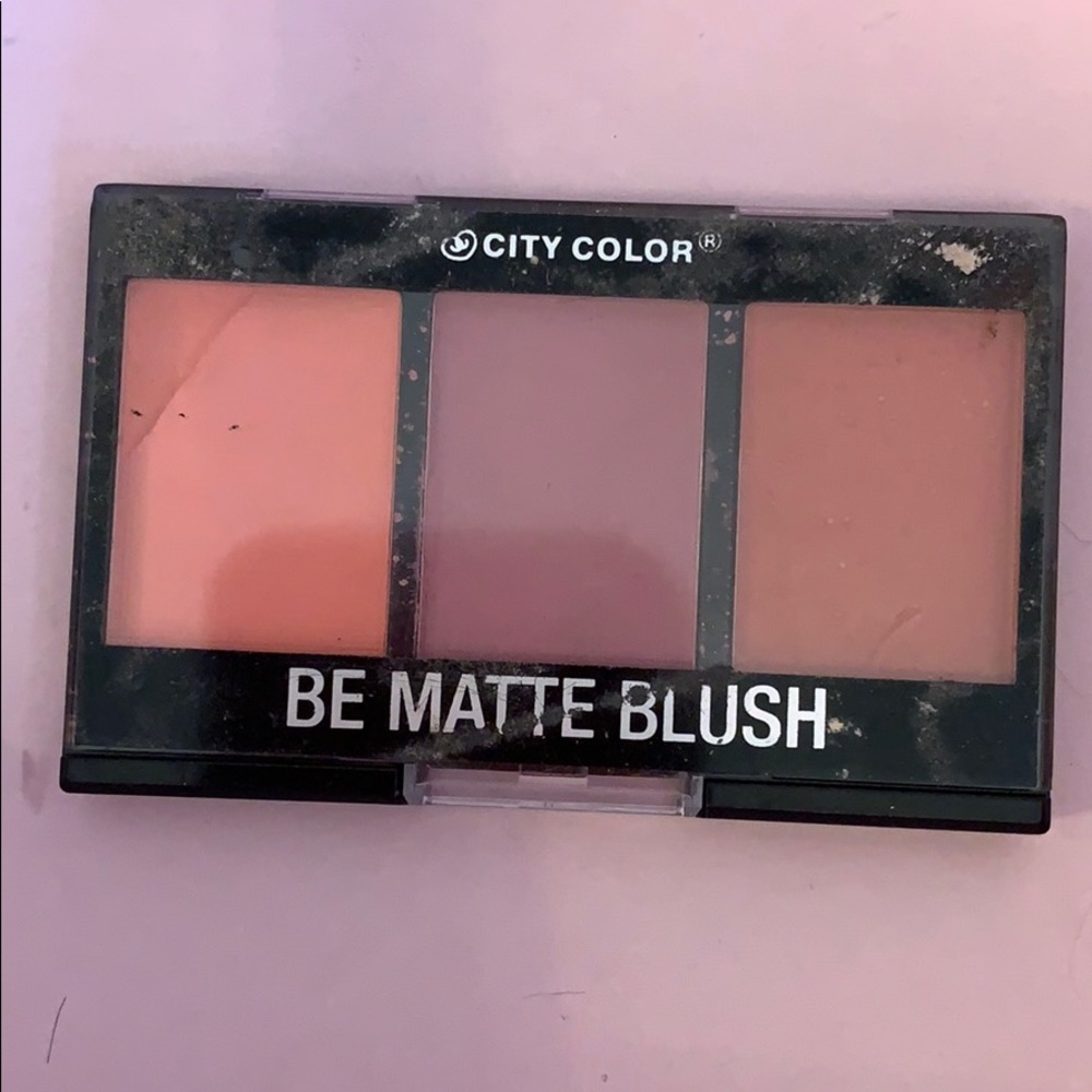 Be matte blush la colors